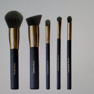 NWT Charcoal 5 piece Brush set billion dollar